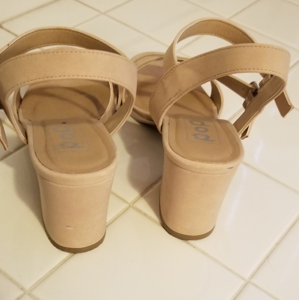 Sandals - Picture 3 of 3